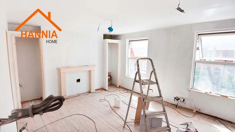 Ambiente en obra con escalera y paredes por pintar